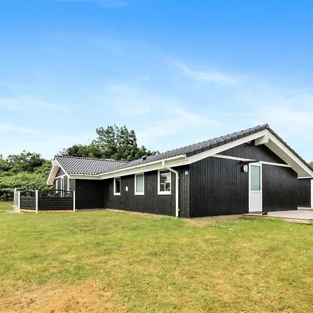 Sirka - 200m From The Sea By Interhome