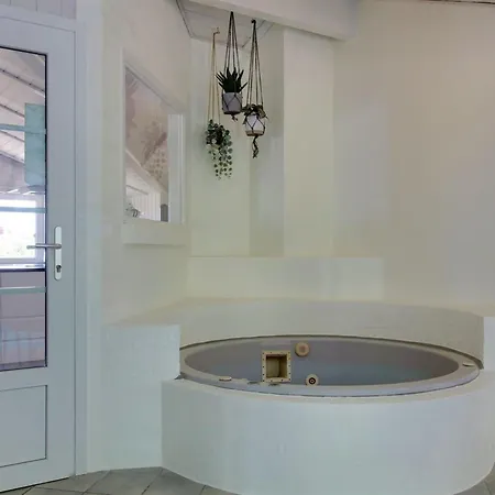 Sirka - 200m From The Sea By Interhome *