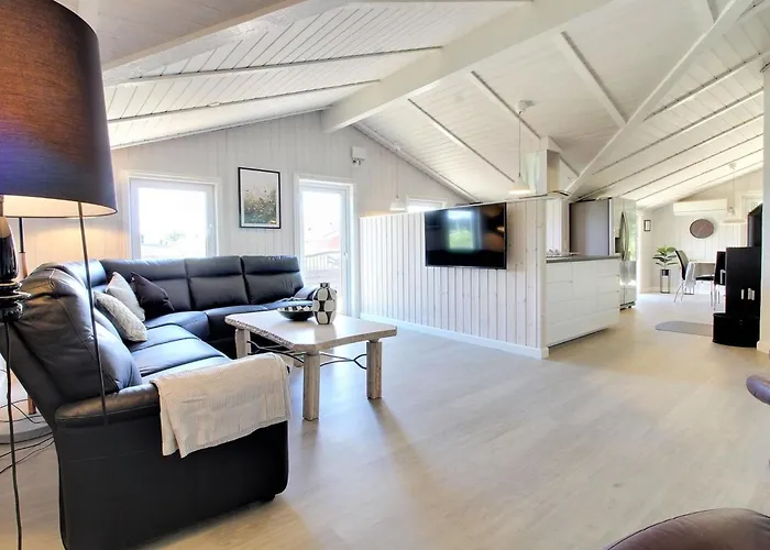 Sirka - 200m From The Sea By Interhome